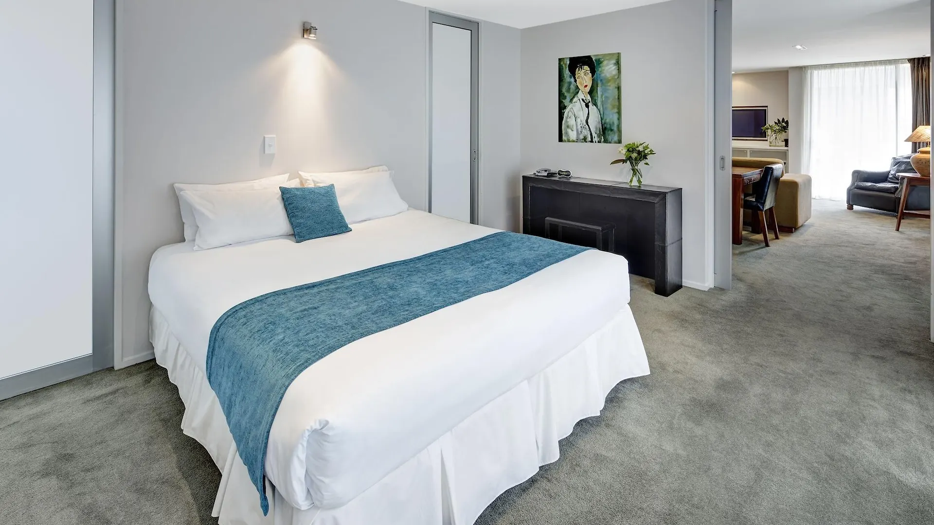 Edit Picton Hotel